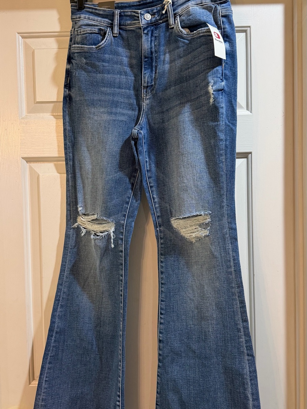 Women’s Buckle Distressed Flare Jeans NWT